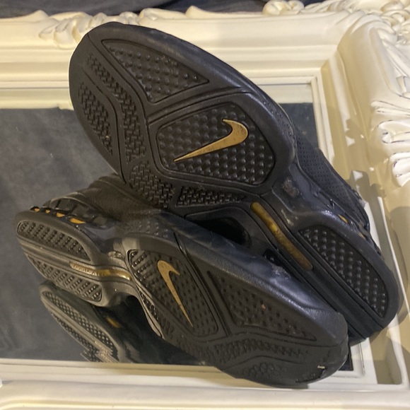 Michael Vick basketball shoes - Picture 3 of 6